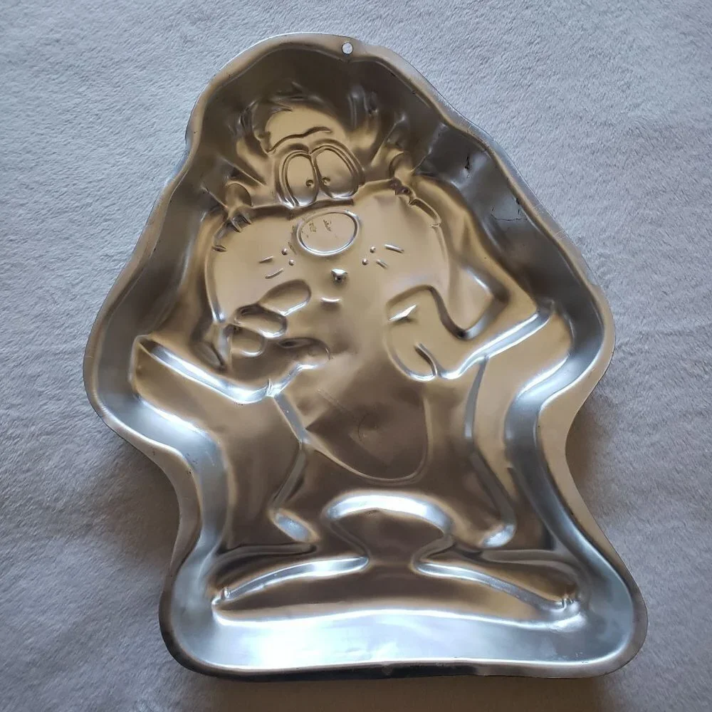 Wilton Vintage Cake Pan 1995 Taz Looney Tunes Tasmanian Devil Aluminum Mold